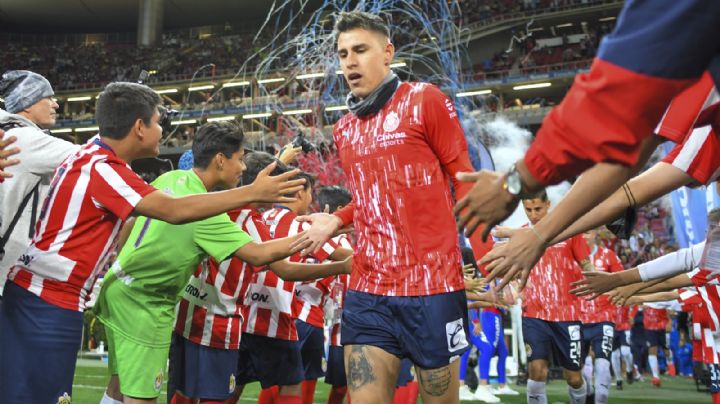 ¿Podrán con el paquete? Chivas ya sondea a los SUSTITUTOS de Alexis Vega y ‘Chicote’ Calderón