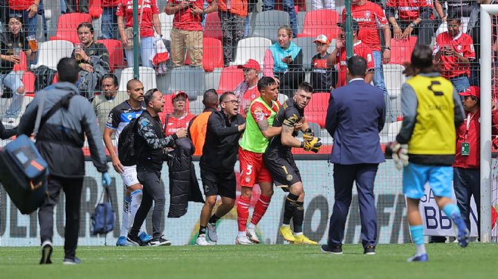 Tiago Volpi ENCARÓ al cuerpo técnico de Gallos Blancos al FINAL del Toluca vs Querétaro