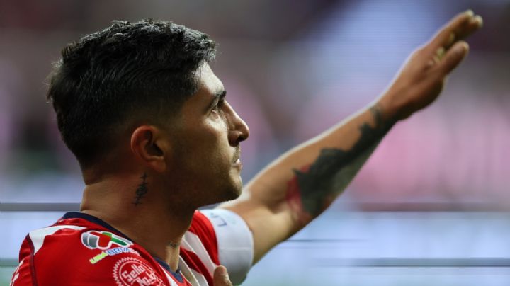 ¡No lo dejaron cobrar! Veljko Paunovic PROHIBIÓ a delantero de Chivas patear penal contra Xolos