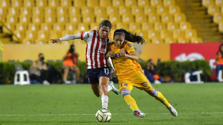 Chivas Femenil deja escapar la victoria contra Tigres en el Volcán