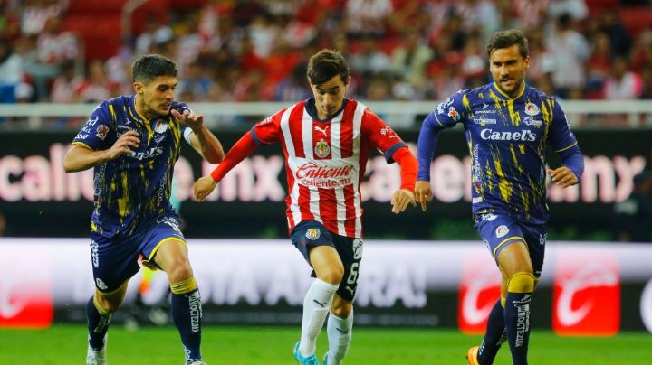 Afición de Chivas dedica mensajes de DESPEDIDA para Sebastián Pérez Bouquet