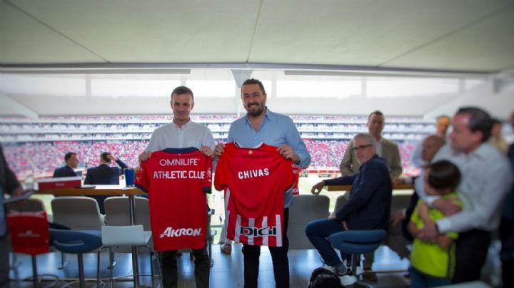 Amaury Vergara manda MENSAJE a la afición de Chivas que asistió al partido contra el Athletic Bilbao